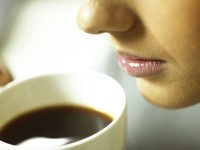 woman-sniffing-coffee