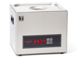 The Vac-Star 9-litre Sous Vide Water Bath  uses the sous vide method of cooking food sealed in airtight vacuum packed bags in a water bath for a long period