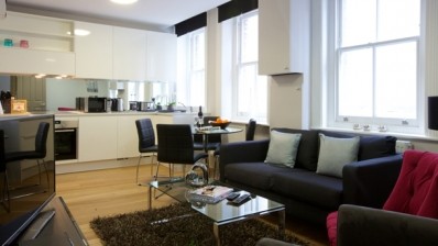 The one and two-bedroom apartments are located in a Victorian building dating from 1902