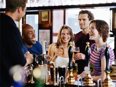 International visitors may have contributed at least £40m to UK pubs last year, according to VisitBritain