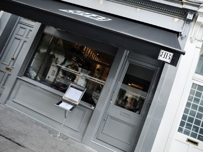 Blummyz fine dining Italian restaurant and bar opened its doors on the border of Chelsea and South Kensington last month