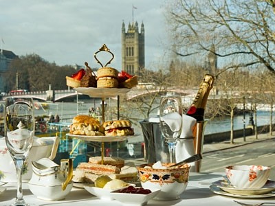 Park Plaza on the River is offering special Diamond Jubilee packages in their five-star suites overlooking the Thames