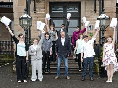 Hilton Worldwide will create 100 new hospitality apprentices who will join recent graduates of Hilton Worldwide’s Chef Apprenticeship Academy who collected their qualifications from celebrity chef Nick Nairn 