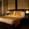 London hotels add £12 to average room rates