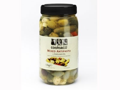 The Cooks & Co Mediterranean range for foodservice includes the Mixed Antipasto