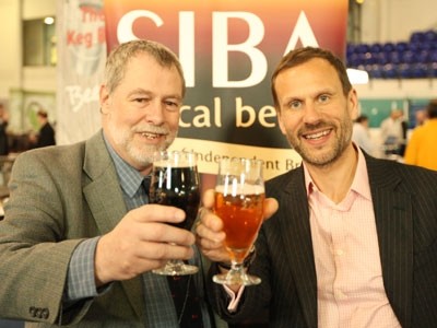 SIBA chairman Guy Sheppard (l) with Mike Benner