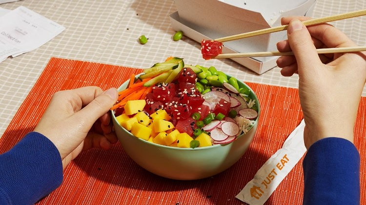 Just Eat expands trial of seaweed-coated takeaway boxes 
