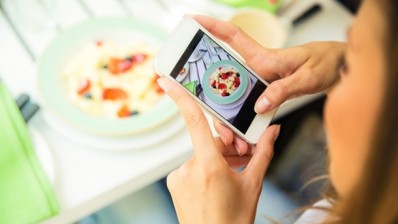 Brits find phones in restaurants ‘rude’…but still post food photos