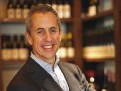 "Make custard, not war". Danny Meyer told members of the R200 that he didn't fear healthy competition in the burger market and said the secret of his company's success lied in its staff. 